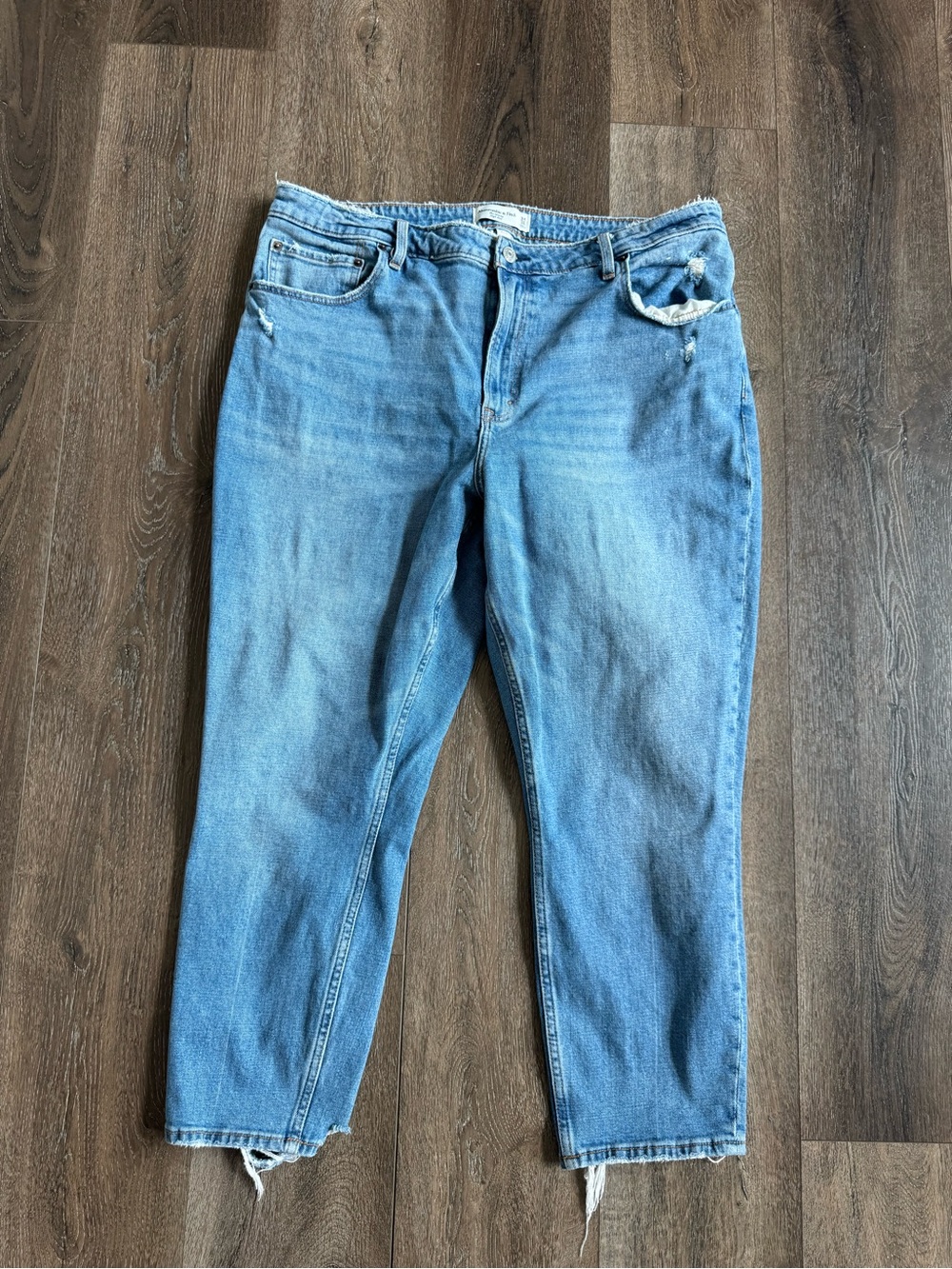 Abercrombie and Fitch High Rise Jeans Women’s Size 18 SHORT